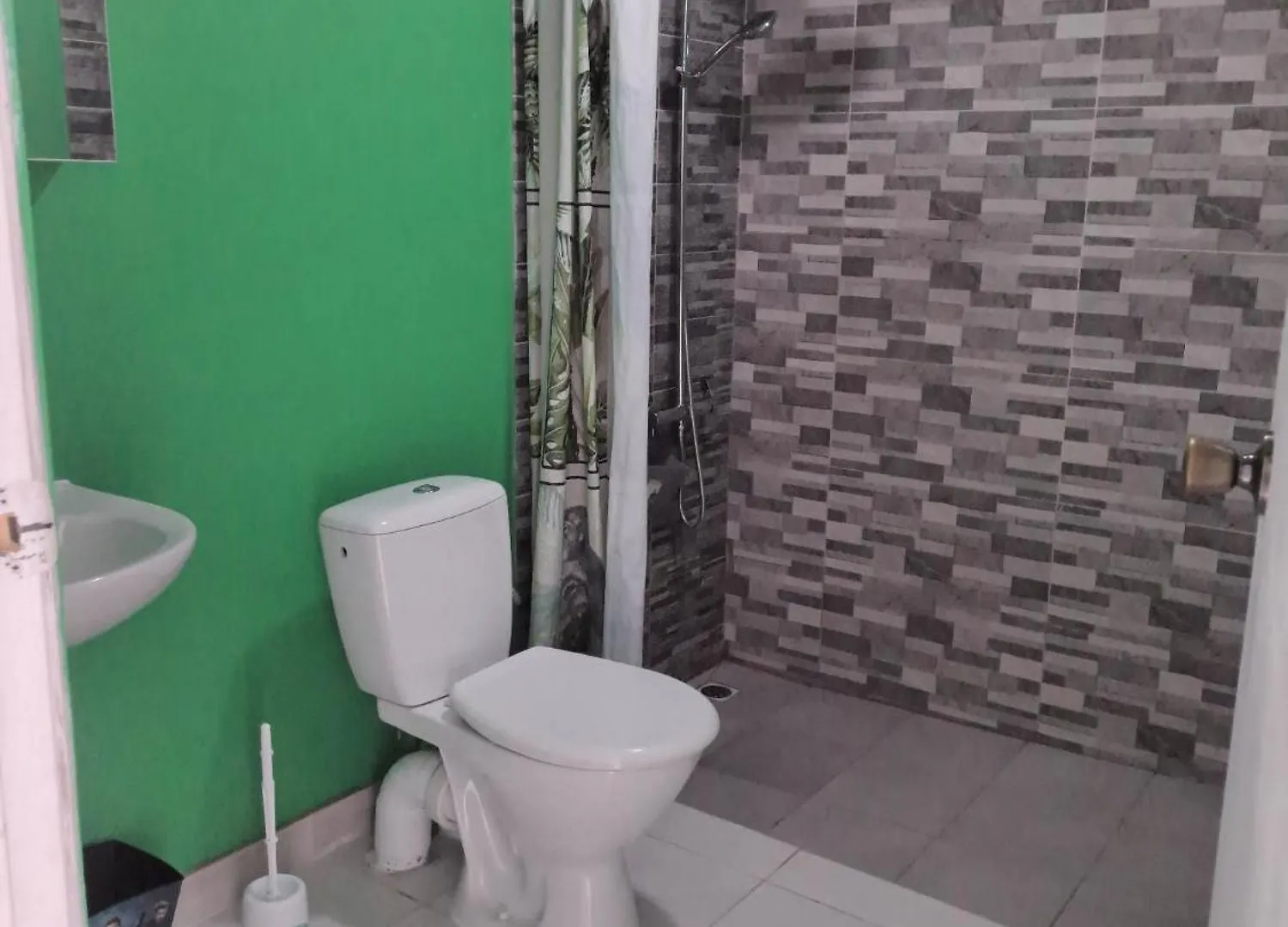 Homestay Le Fare De L'Escale Apartment Faaa